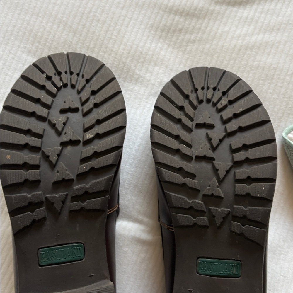 Eastland Dark Brown Leather Shoes - Picture 5 of 6